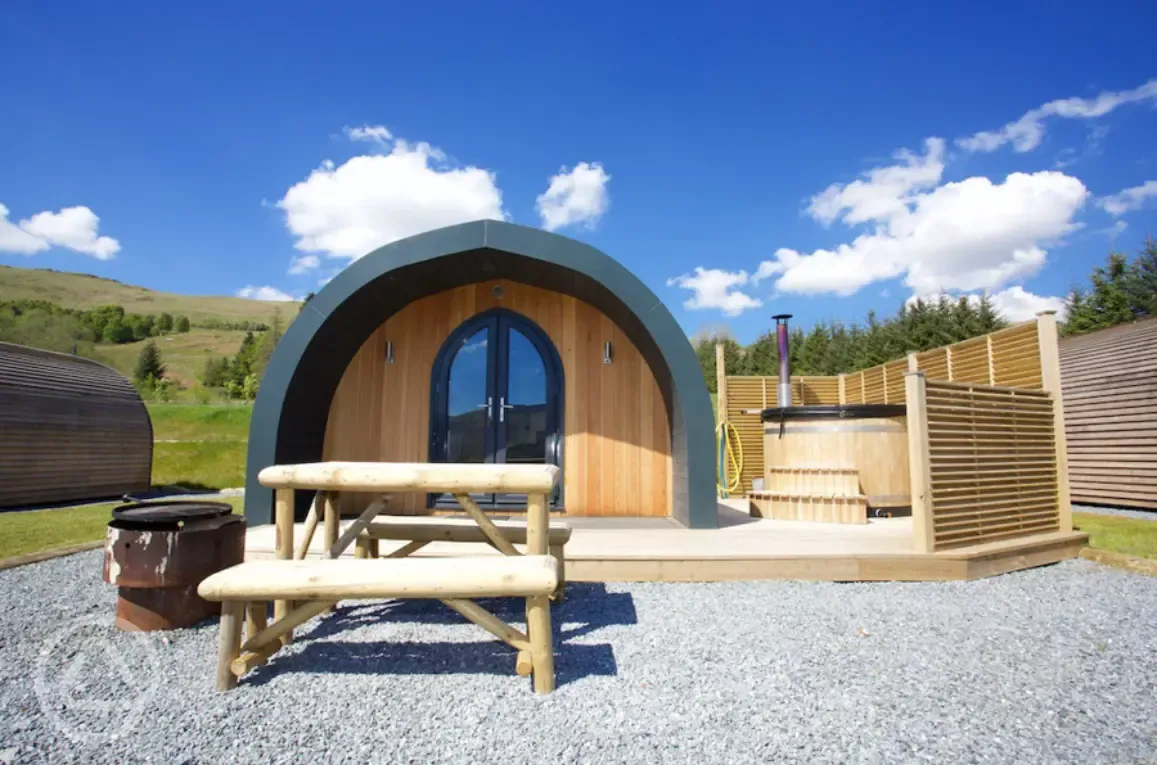 Superior pod with hot tub