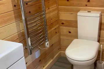 Orchard pod plus ensuite toilet (shared showers nearby) Orchard pod plus ensuite toilet (shared showers nearby)