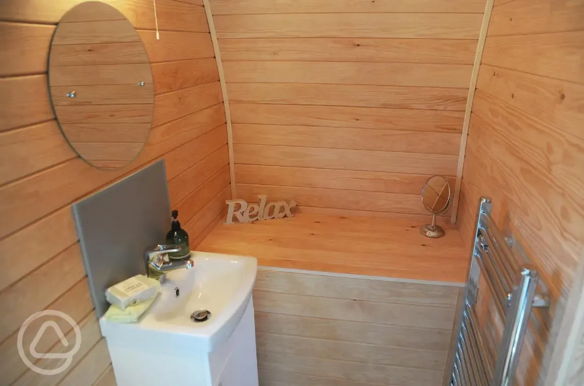 Mega pod ensuite toilet