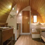 Mega pod interior Mega pod interior