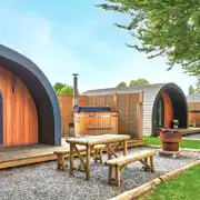 Superior ensuite glamping pods with wood fired hot tubs