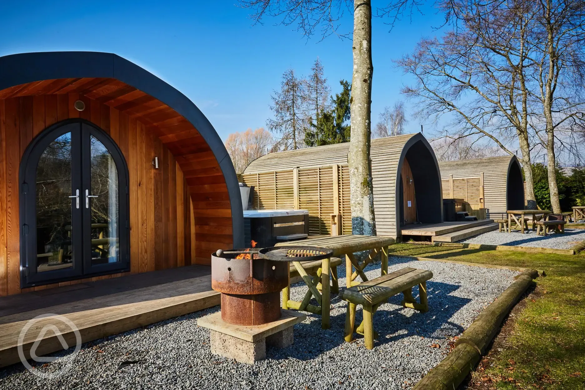 Superior ensuite glamping pods with electric hot tubs