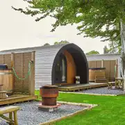 Superior ensuite glamping pods with wood fired hot tubs
