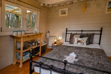 Lodge pod with a double bed, electric and heating