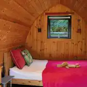 Kingfisher medium pod interior Kingfisher medium pod interior