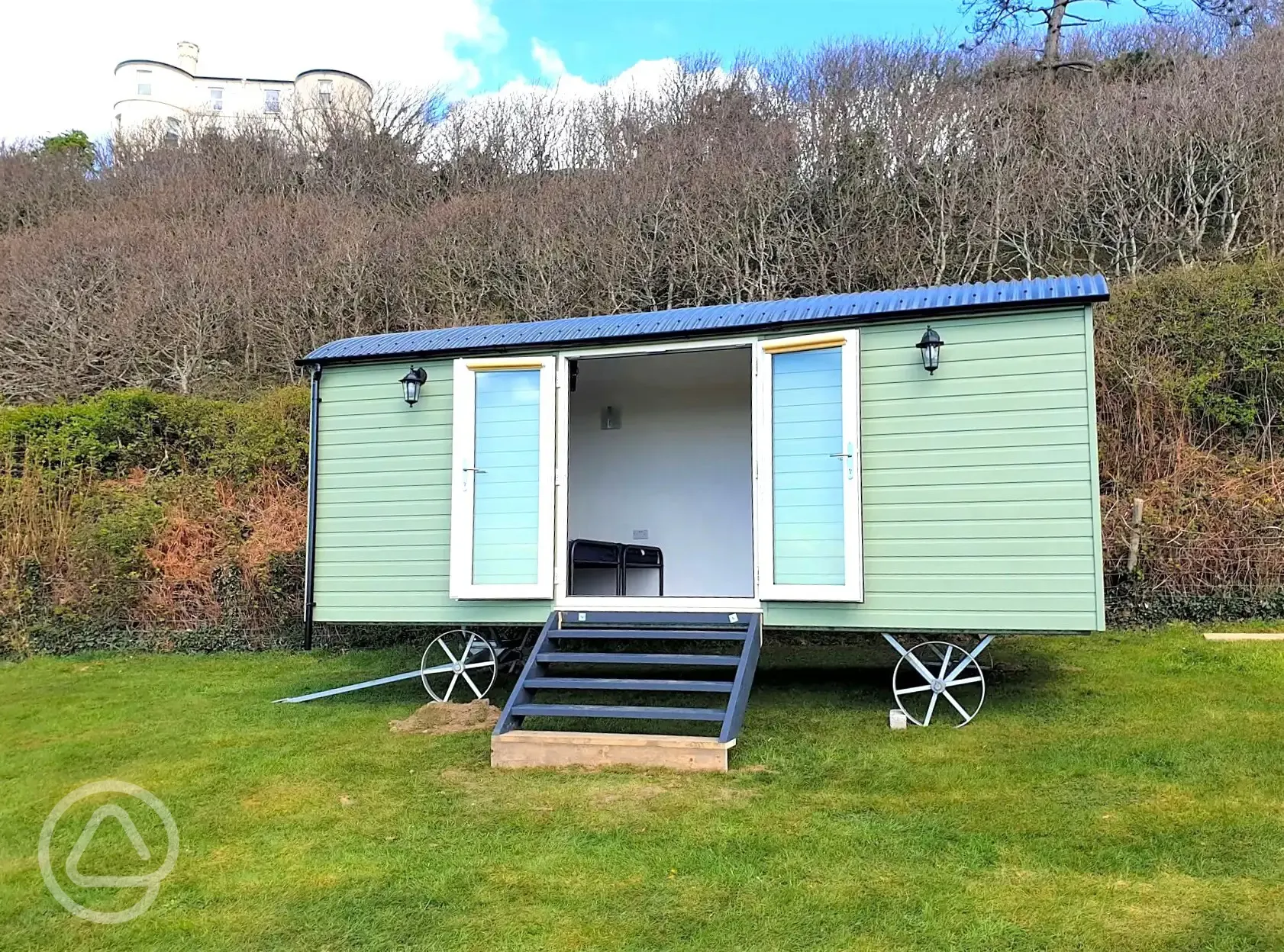 Shepherd's hut