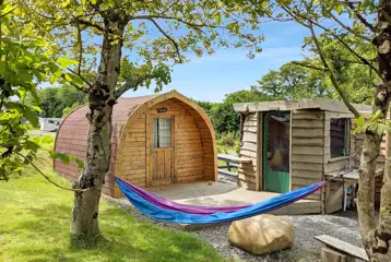 Y Cwtch glamping pod with a hammock and equipped kitchen cabin Y Cwtch glamping pod with a hammock and equipped kitchen cabin