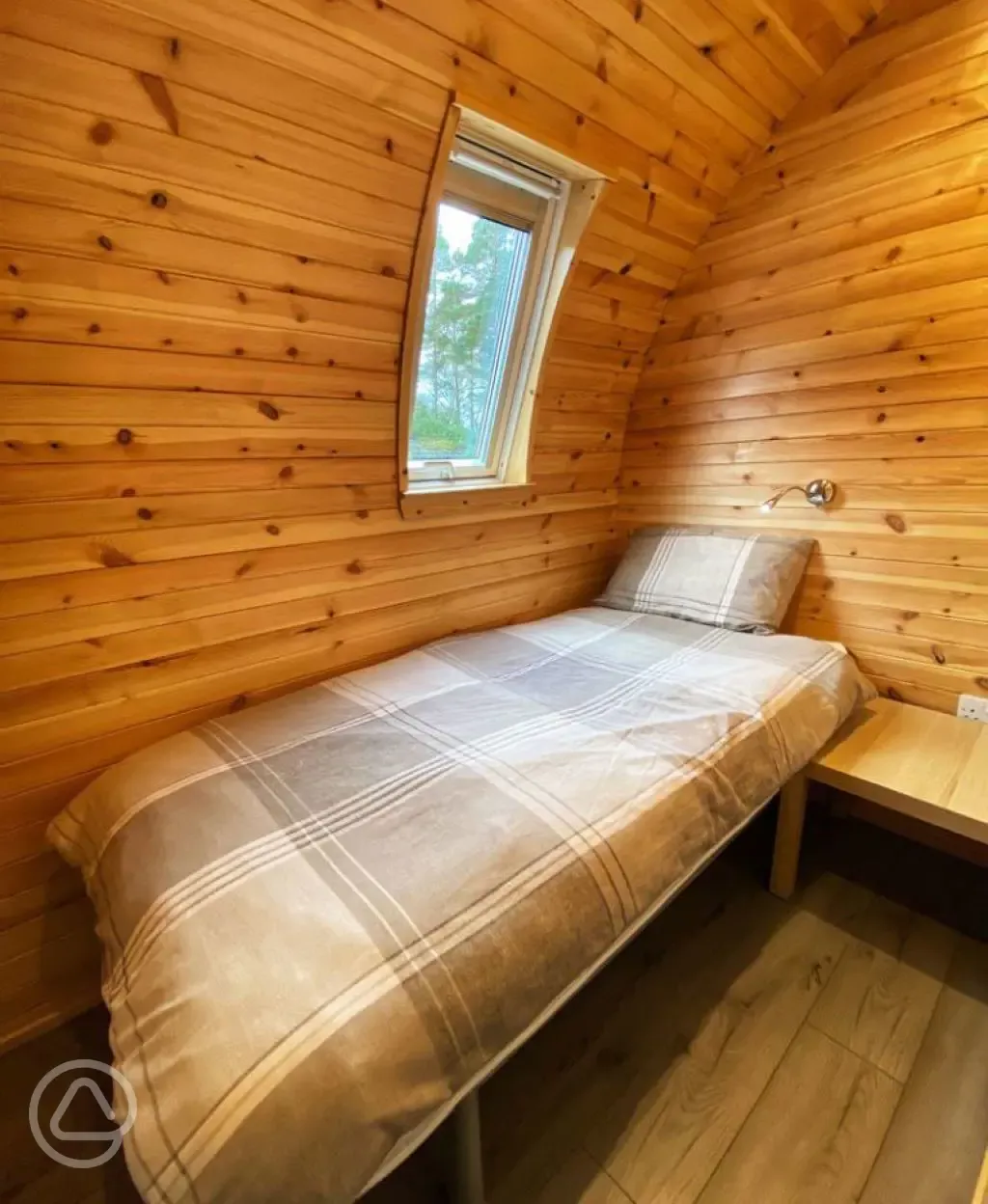 Executive glamping pod single bedroom