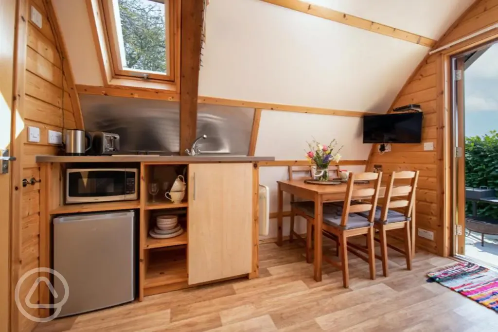 Deluxe ensuite Wigwam pod kitchenette