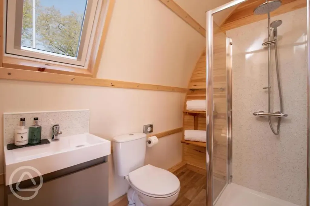 Deluxe ensuite Wigwam pod bathroom