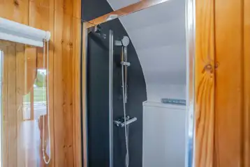 Deluxe Mega Pod ensuite shower and toilet Deluxe Mega Pod ensuite shower and toilet