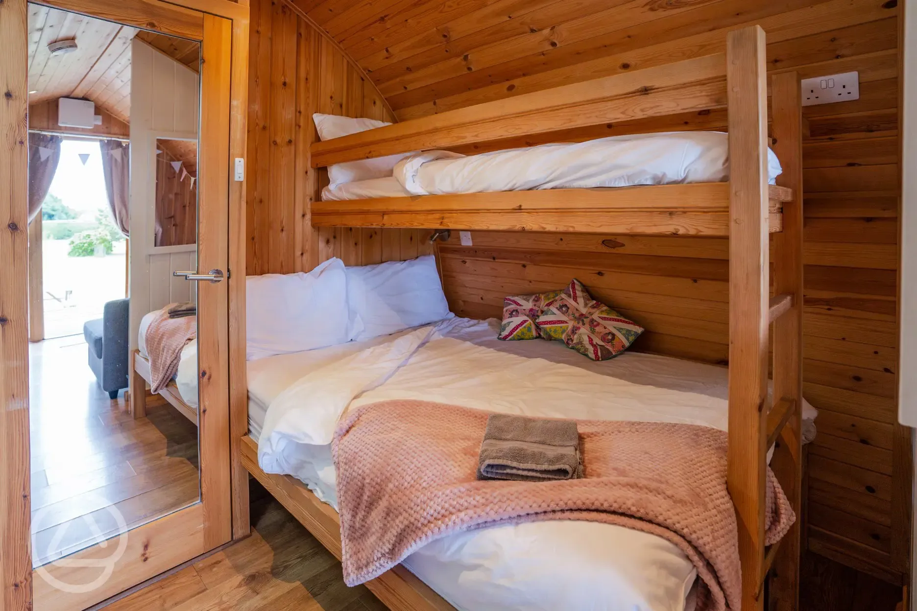 Deluxe Mega Pod beds Deluxe Mega Pod beds