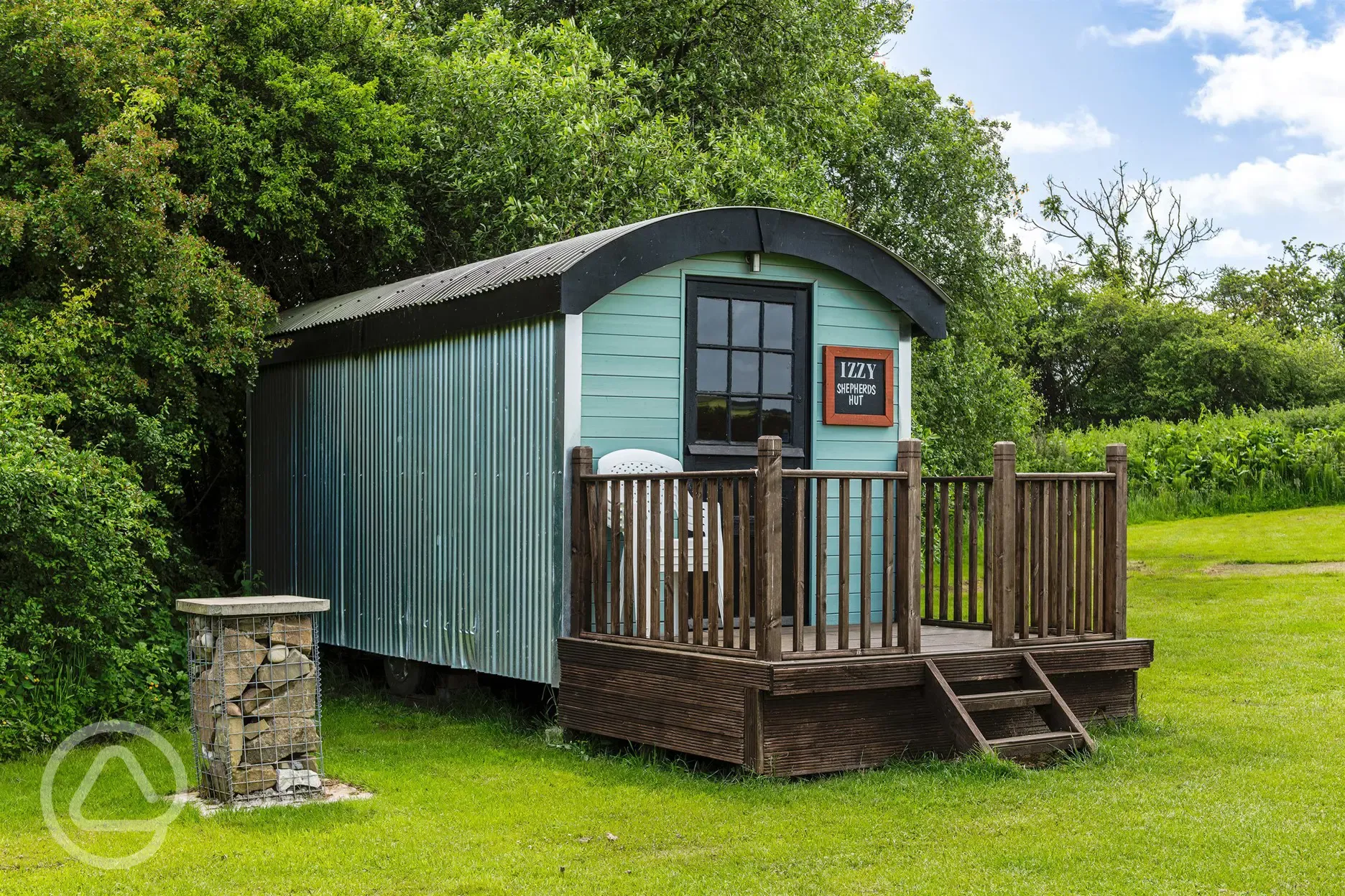 Izzy shepherds' hut