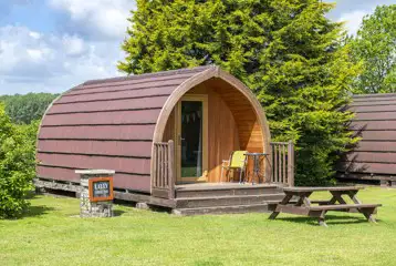 Ensuite lodge pod