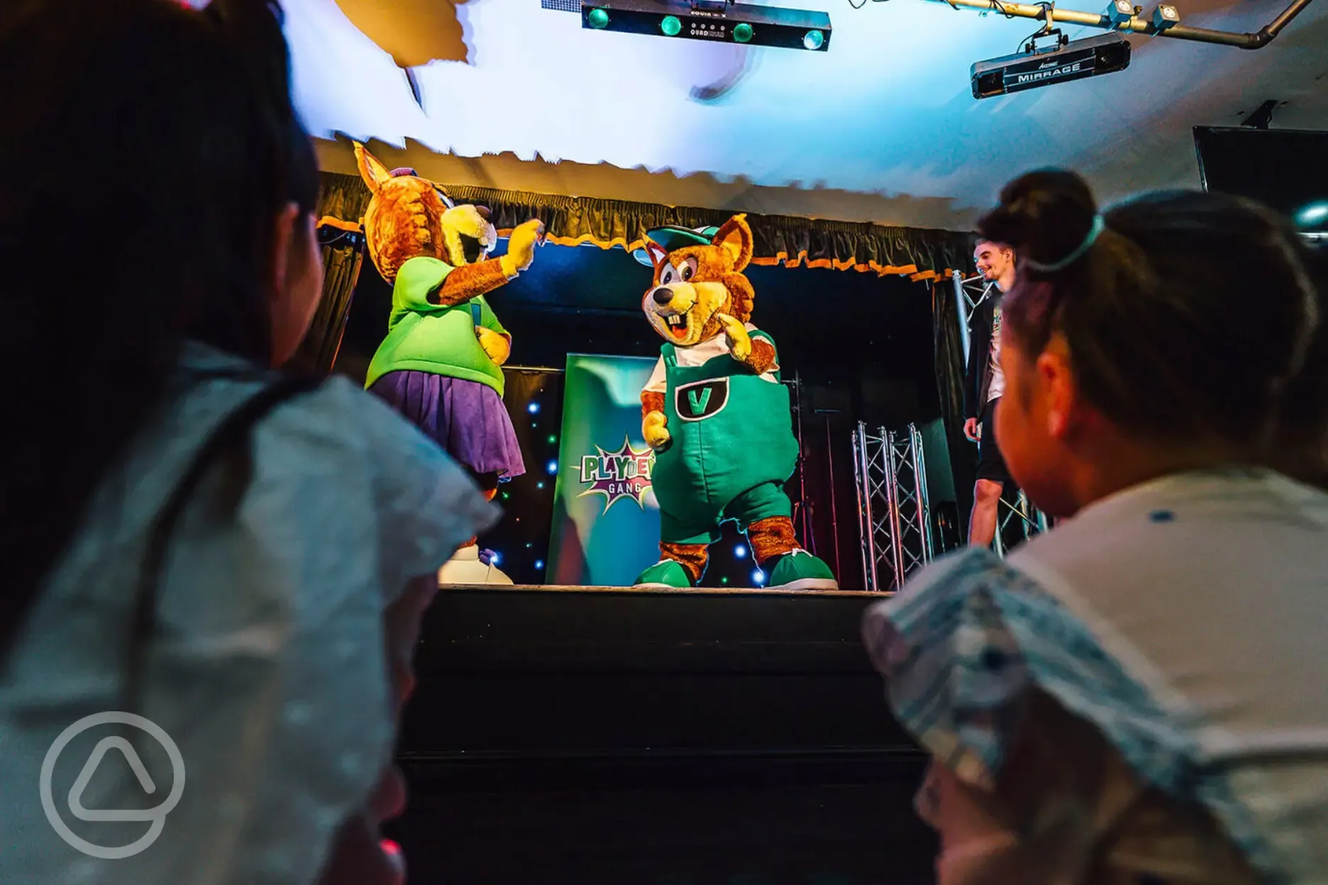 Live evening entertainment by Verdant Vibes Productions during peak times