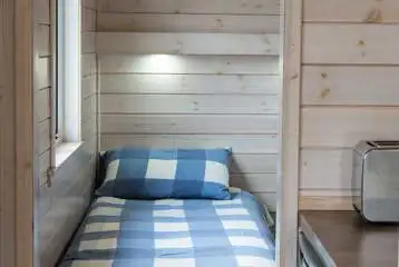Standard beach hut bed Standard beach hut bed