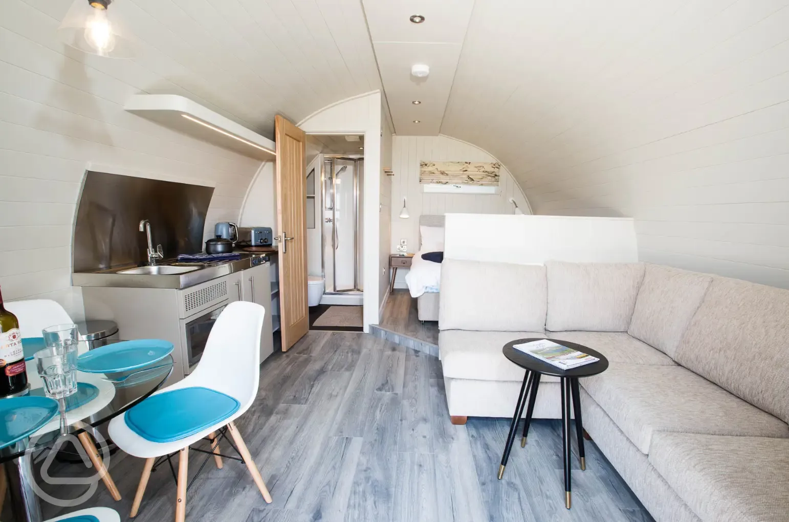 Superior ensuite glamping pod with hot tub interior