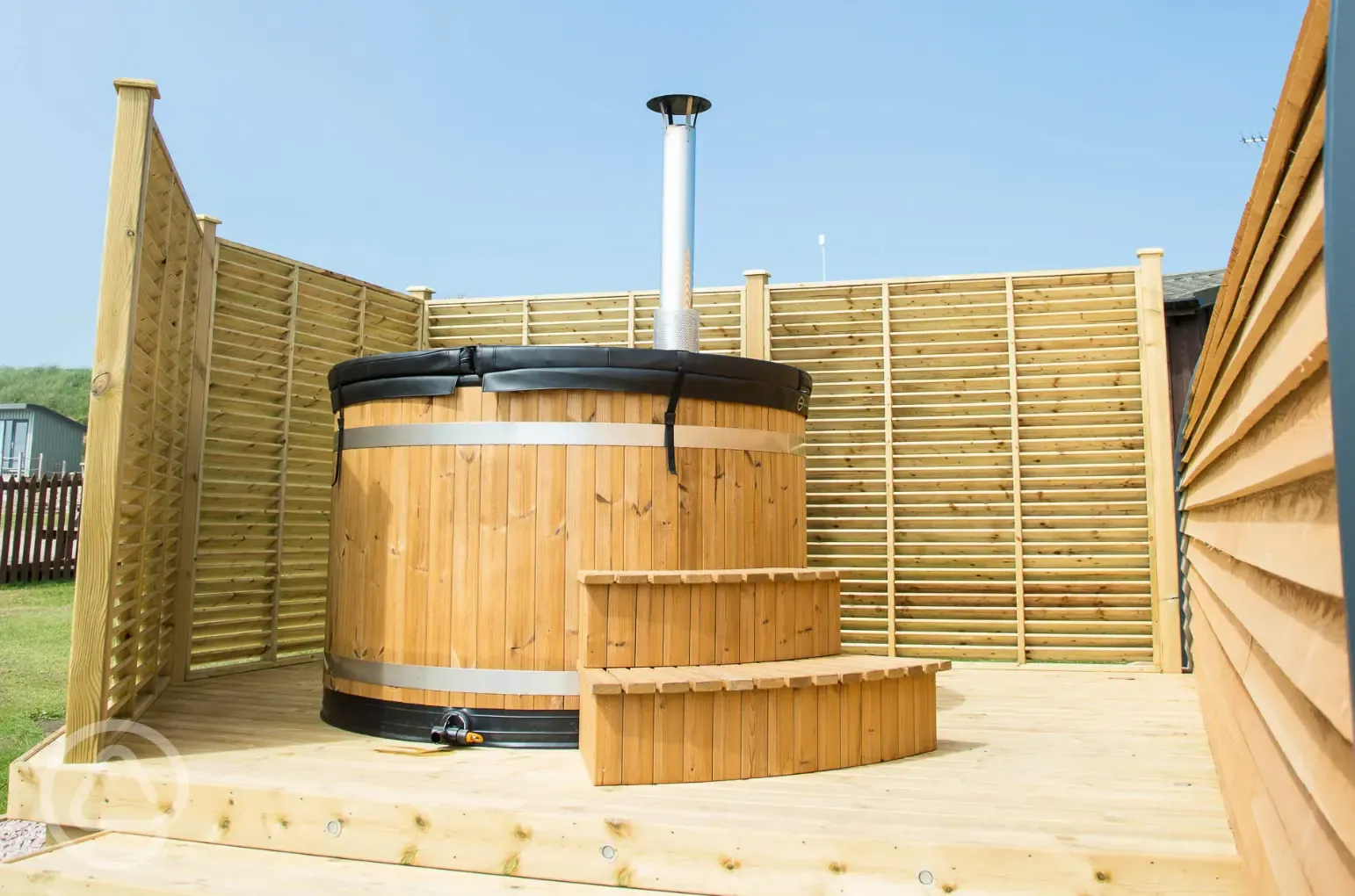 Superior ensuite glamping pod with hot tub