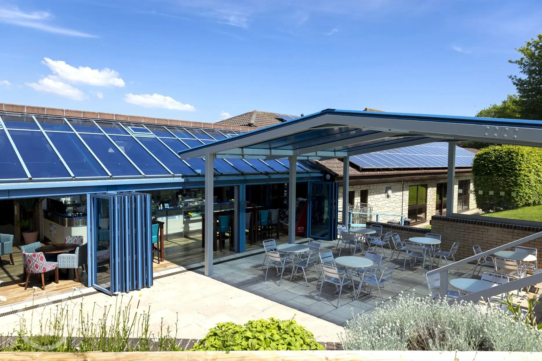 Onsite cafe and outdoor seating area