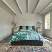 Beach hut cabin double bed with two pull out futons Beach hut cabin double bed with two pull out futons