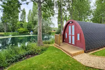 Lakeside ensuite pod exterior with views of Kingfisher Lake Lakeside ensuite pod exterior with views of Kingfisher Lake