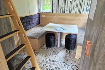 S pod (six person) with a convertible dining bench, a sofa bed and a double bed