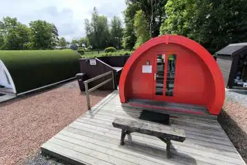 Ensuite pod with hot tub