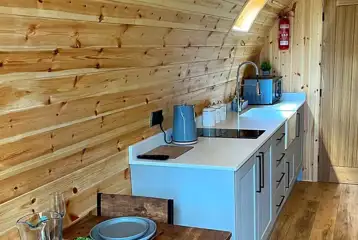 Pod kitchen with hob, kettle, toaster, microwave, air fryer, fridge and freezer Pod kitchen with hob, kettle, toaster, microwave, air fryer, fridge and freezer