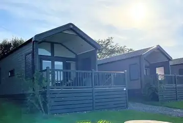 Hill top lodges (S-pods) Hill top lodges (S-pods)