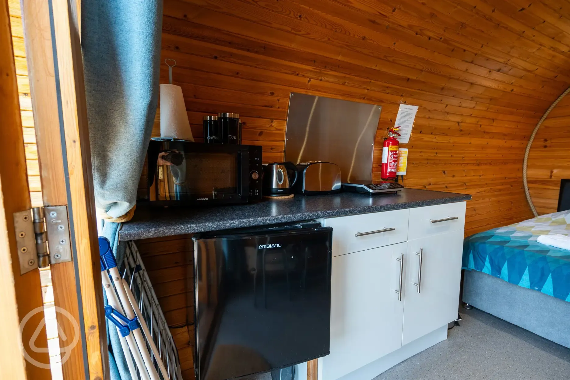 Glamping pod (adult only) kitchen with hob, toaster, kettle, fridge, microwave
