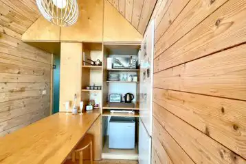 Lushna petite interior Lushna petite interior