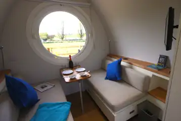 Armadilla pod interior Armadilla pod interior
