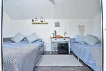 Lavender glamping pod beds Lavender glamping pod beds