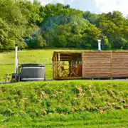 Caradoc Lodge with a wood-fired hot tub Caradoc Lodge with a wood-fired hot tub