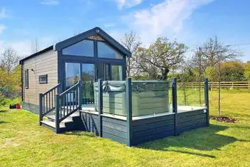 Glass House with hot tub Glass House with hot tub