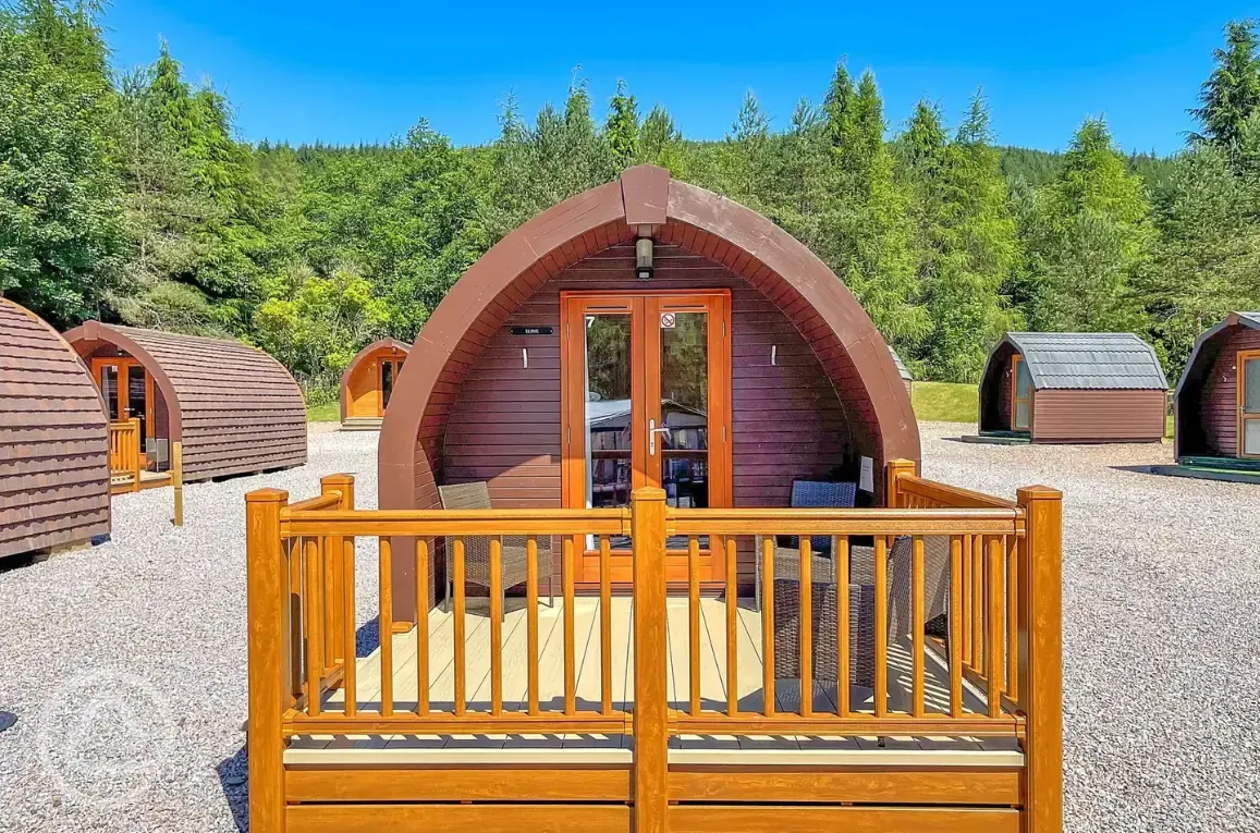 Large ensuite hiker pod