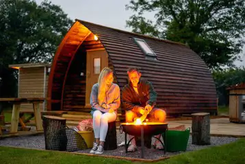 Hillview Wigwams with hot tubs fire pit