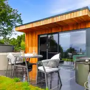 Ensuite glamping lodge with hot tub and outdoor furniture Ensuite glamping lodge with hot tub and outdoor furniture
