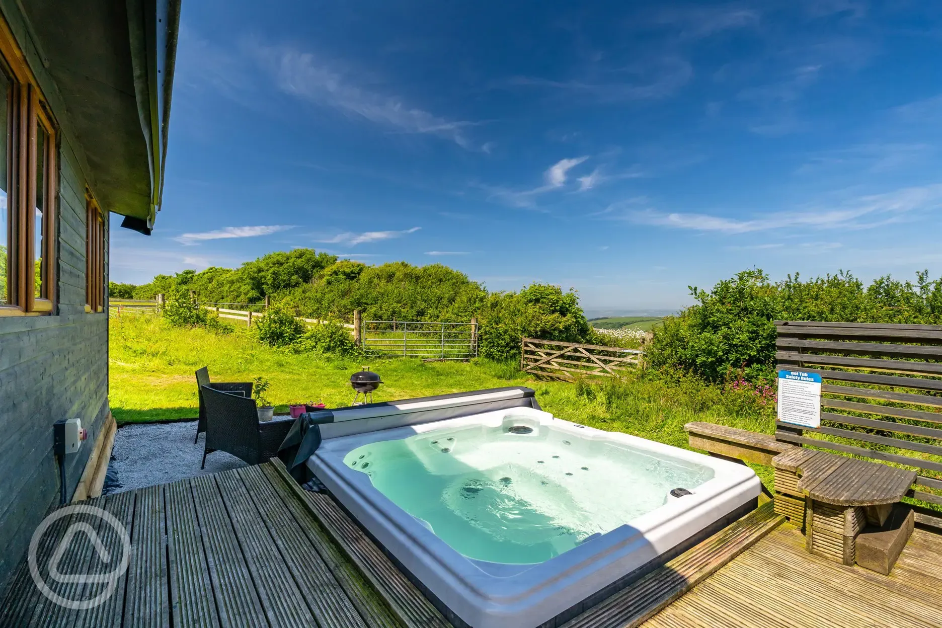 Tamarisk cabin hot tub