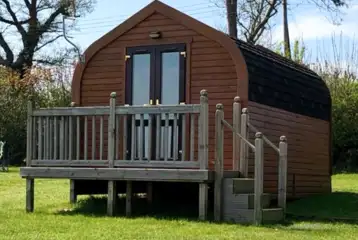 Glamping arch