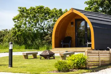 Willow ensuite glamping pod (dog friendly)