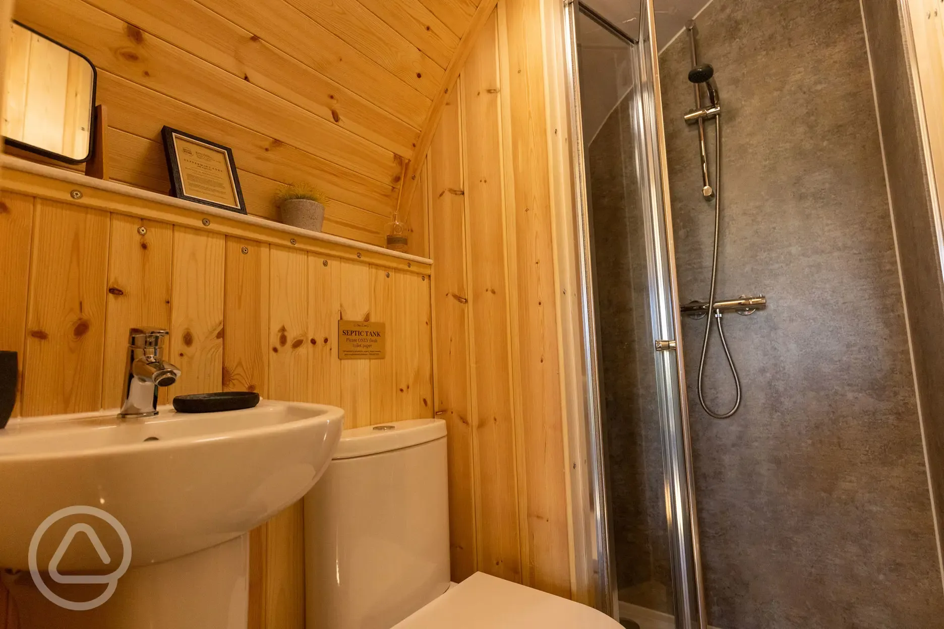 Willow and Cedar ensuite