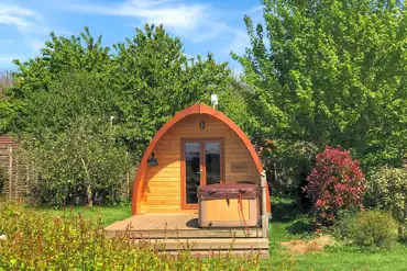 Ensuite MegaPod with hot tub