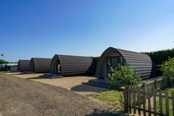 Elite pods exterior (four persons)