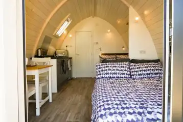 Elite pods double bed and double sofa bed (bedding provided)