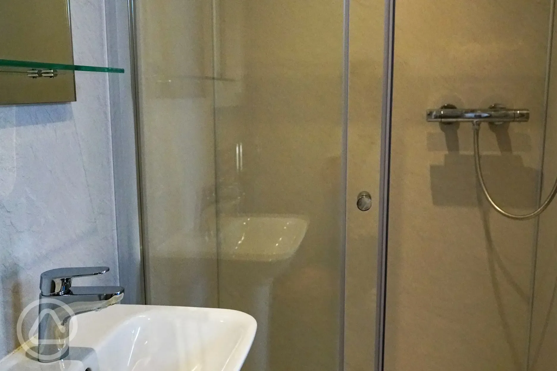 Elite pod ensuite