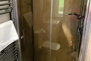 Glamping pod ensuite