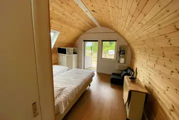 Accessible glamping pod with twin beds with orthopaedic mattress