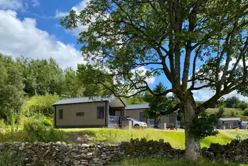 Ensuite glamping cabin with covered decking areas