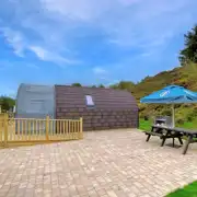 Accessible ensuite glamping pod with an outdoor picnic bench Accessible ensuite glamping pod with an outdoor picnic bench